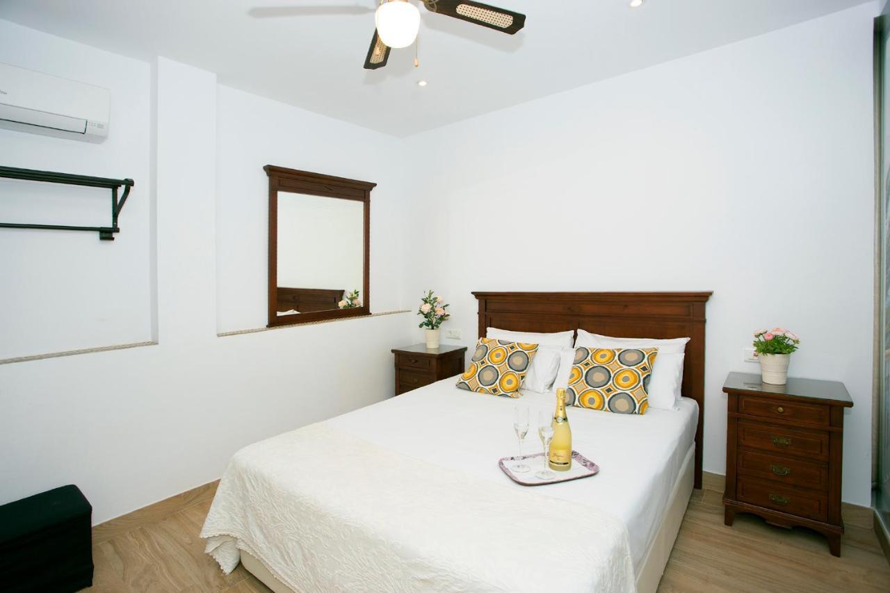 Fresh, Relax & Sun Historic Center Apartman Málaga Kültér fotó